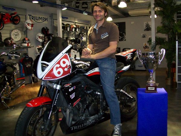 Triumph remporte la Roadster Cup 2010