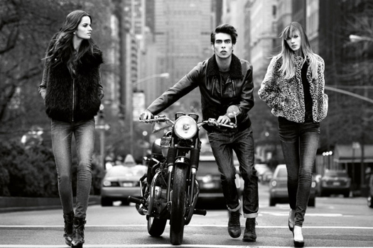 Triumph dans la mode : DKNY Jeans