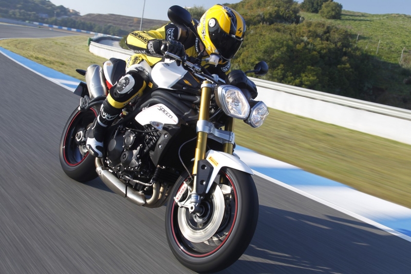 Essai Triumph Speed Triple R sur Moto Revue