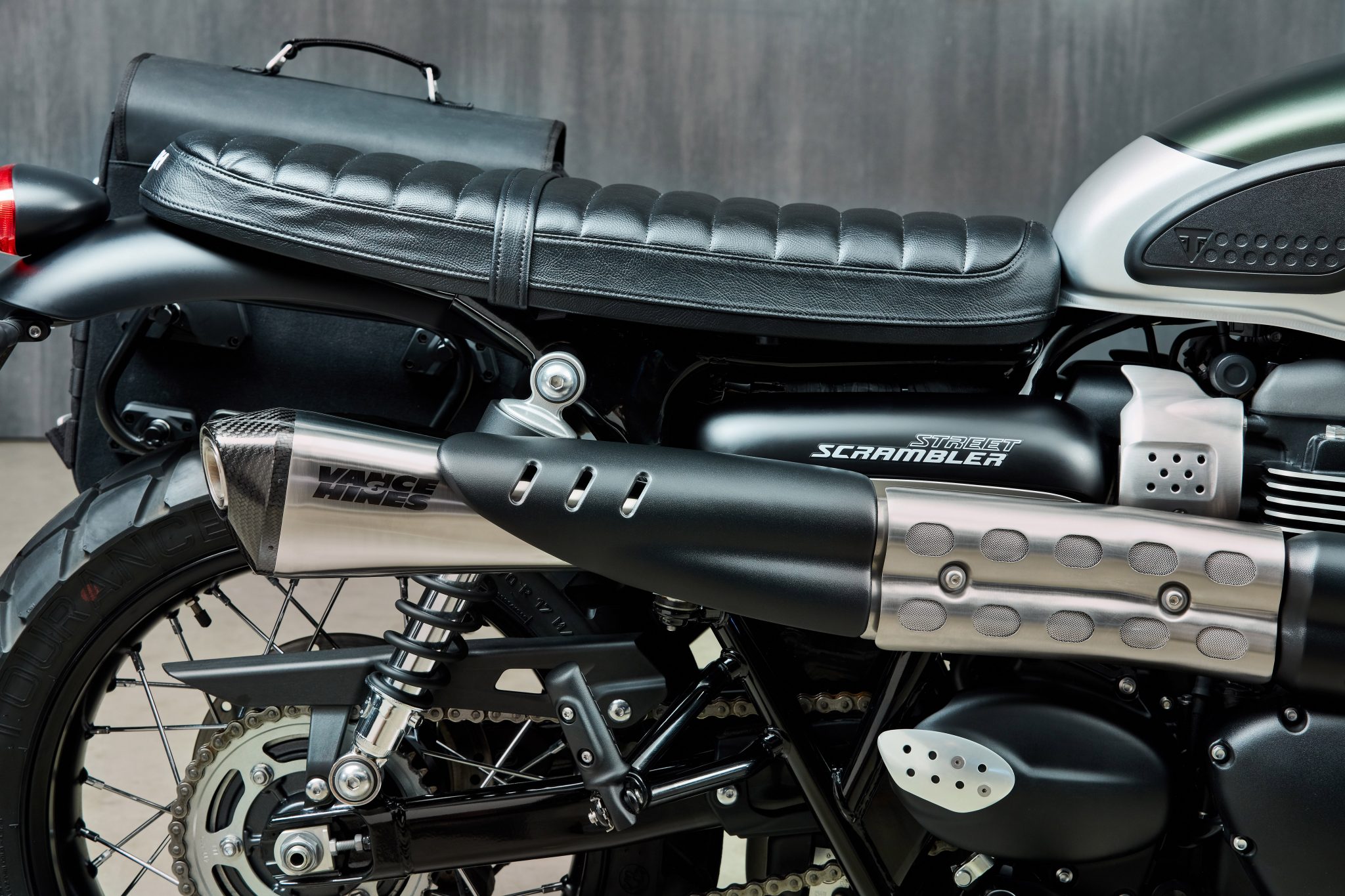 triumph street scrambler rugged pannier